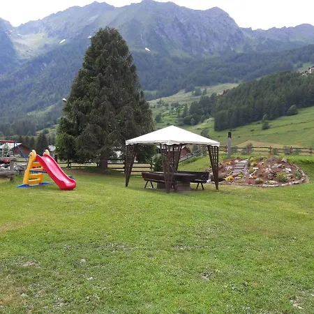 Appartamento La Montagna Incantata - Panoramico Per 6 Persone